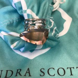 Black MOP RING size 7